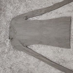 Stunning high quality ribbed knit taupe sweater